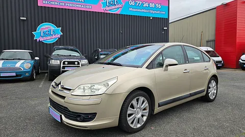 MERCEDES Vito 113 CDI BlueEfficiency 4X4 - CLIM - MOTEUR A CHAINE -